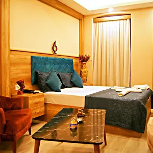 فندق Destinia Pera